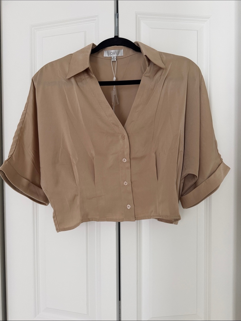 Ovi Taupe Cropped Button-Front Blouse